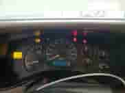 2002 GMC Sierra 1500 z VIN 1GTEC14W22Z149901, wystawiony jako Copart lot #60996325 z przebiegiem 243 259 mil mil oraz Czysty tytuł • Clean title. Historia ofert i sprzedaży dostępna na DreamBid. Obrazek 9.