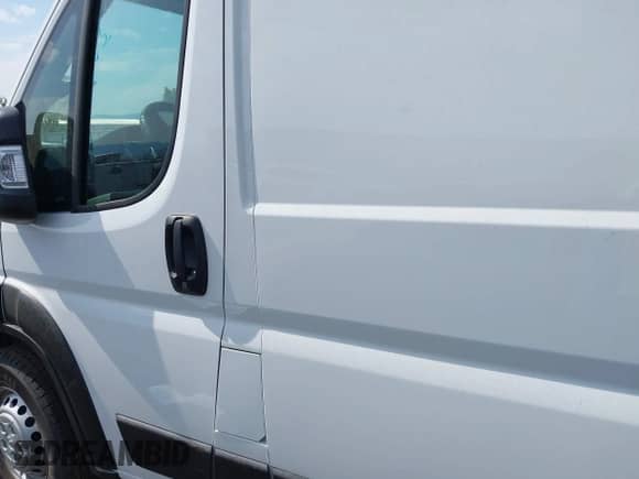 2025 Ram ProMaster Cargo Tradesman с VIN 3C6LRVDGXSE519338, выставлен на аукционе IAAI как лот 43160471 с пробегом 13 477 миль миль и . История ставок и продаж доступна на DreamBid. Изображение 14.
