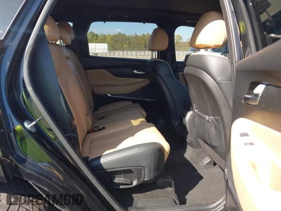 2022 Hyundai Santa Fe Calligraphy z VIN 5NMS5DAL0NH457943, wystawiony jako IAAI lot #43413533 z przebiegiem 107 539 mil mil oraz . Historia ofert i sprzedaży dostępna na DreamBid. Obrazek 8.