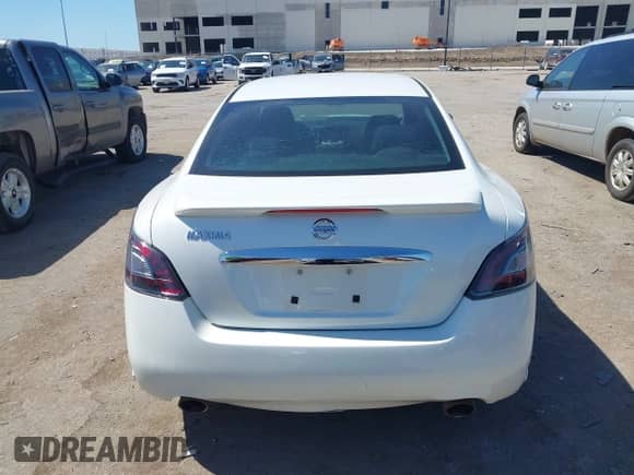 2014 Nissan Maxima SV z VIN 1N4AA5AP1EC466817, wystawiony jako IAAI lot #42810795 z przebiegiem 113 444 mil mil oraz . Historia ofert i sprzedaży dostępna na DreamBid. Obrazek 16.