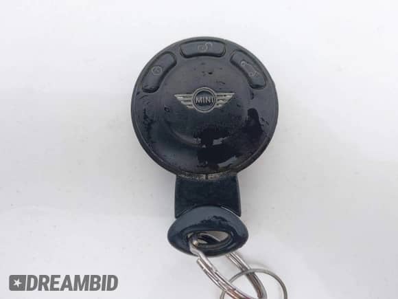 2011 MINI Hardtop S z VIN WMWSV3C51BTY11548, wystawiony jako IAAI lot #43541054 z przebiegiem 78 605 mil mil oraz . Historia ofert i sprzedaży dostępna na DreamBid. Obrazek 11.