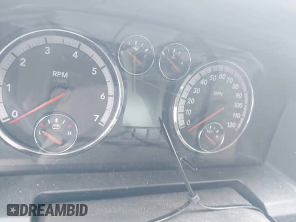 2009 Dodge 1500 SLT с VIN 1D3HV18P39S803096, выставлен на аукционе IAAI как лот 39664811 с пробегом 180 966 миль миль и . История ставок и продаж доступна на DreamBid. Изображение 7.