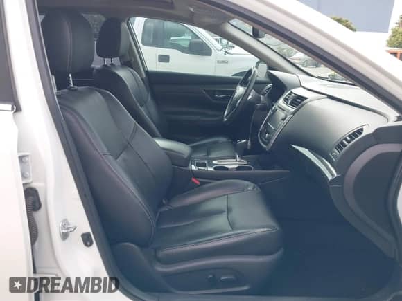 2016 Nissan Altima S with VIN 1N4AL3AP5GC117581, listed as a IAAI auction lot 43464243 with 163,264 mi miles and . Bid and sale history available at DreamBid. Image 5.