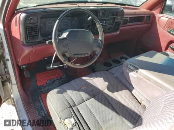 1995 Dodge 2500 with VIN 1B7KF26Z5SS298724, listed as a Copart auction lot 69638205 with 198,229 mi miles and Clean title. Bid and sale history available at DreamBid. Image 8.