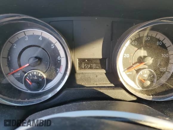 2013 Dodge Grand Caravan SXT with VIN 2C4RDGCG1DR575507, listed as a Copart auction lot 80065985 with 185,478 mi miles and Salvage title. Bid and sale history available at DreamBid. Image 9.