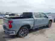 2024 Chevrolet Silverado 1500 LT z VIN 2GCUDDED0R1157361, wystawiony jako IAAI lot #43033954 z przebiegiem 54 137 mil mil oraz . Historia ofert i sprzedaży dostępna na DreamBid. Obrazek 6.