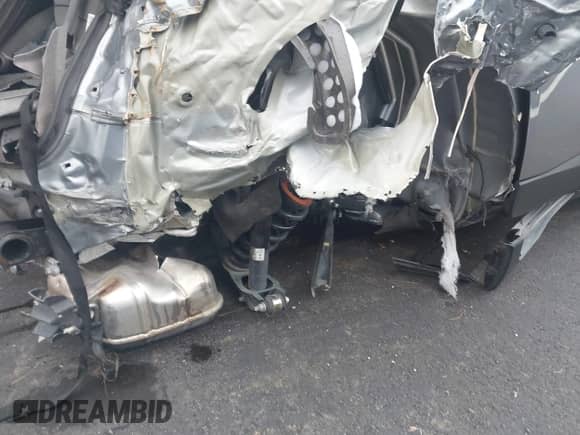 2021 Chevrolet Traverse LT с VIN 1GNERHKW5MJ176948, выставлен на аукционе IAAI как лот 42963646 с пробегом 63 730 миль миль и . История ставок и продаж доступна на DreamBid. Изображение 19.