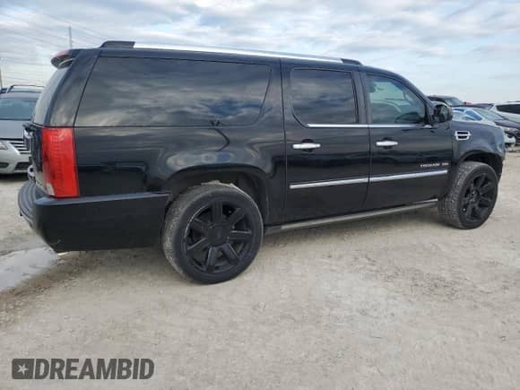 2010 Cadillac Escalade ESV Premium with VIN 1GYUKJEFXAR109233, listed as a Copart auction lot 86785064 with 263,284 mi miles and Salvage title. Bid and sale history available at DreamBid. Image 3.