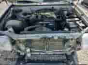 2002 Toyota Tundra z VIN 5TBJN32122S221749, wystawiony jako Copart lot #67216615 z przebiegiem 228 008 mil mil oraz Czysty tytuł • Clean title. Historia ofert i sprzedaży dostępna na DreamBid. Obrazek 11.