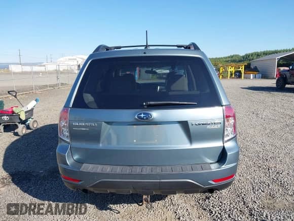 2013 Subaru Forester X Premium z VIN JF2SHADC2DH400338, wystawiony jako IAAI lot #43012170 z przebiegiem 112 317 mil mil oraz . Historia ofert i sprzedaży dostępna na DreamBid. Obrazek 16.