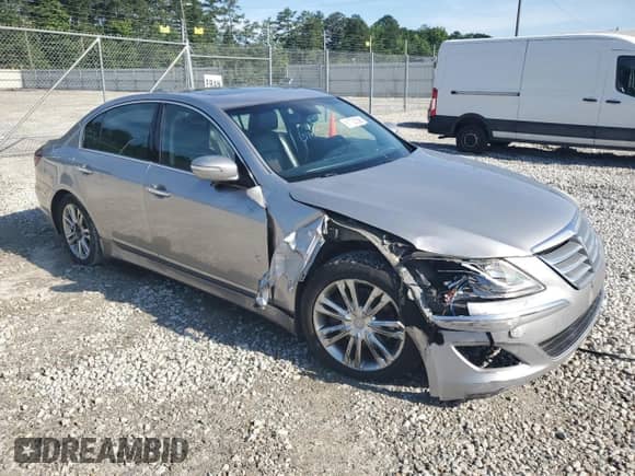 2013 Hyundai Genesis 3.8L with VIN KMHGC4DD9DU247926, listed as a Copart auction lot 61735335 with 218,121 mi miles and Salvage title. Bid and sale history available at DreamBid. Image 4.