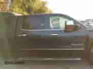 2017 GMC Sierra 1500 SLT z VIN 3GTU2NEJXHG390025, wystawiony jako IAAI lot #43466901 z przebiegiem 66 494 mil mil oraz . Historia ofert i sprzedaży dostępna na DreamBid. Obrazek 13.