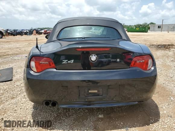 2008 BMW Z4 3.0i with VIN 4USBU33558LW74137, listed as a Copart auction lot 60290095 with 151,979 mi miles and Salvage title. Bid and sale history available at DreamBid. Image 6.