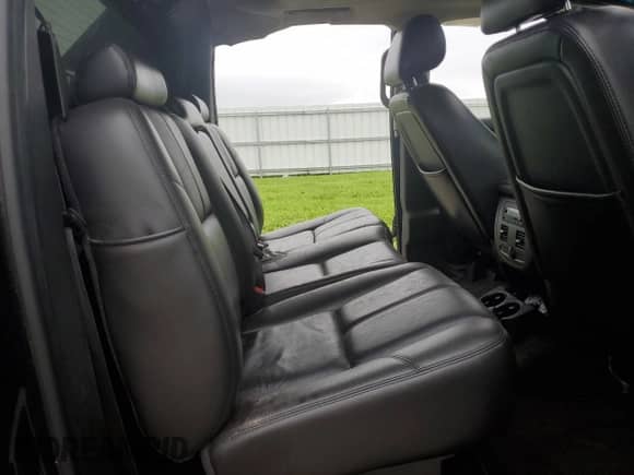 2011 Chevrolet Avalanche LT с VIN 3GNTKFE32BG403416, выставлен на аукционе Copart как лот 66210815 с пробегом 194 931 миль миль и На запчасти • Non repairable. История ставок и продаж доступна на DreamBid. Изображение 10.