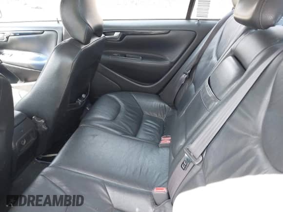 2004 Volvo S60 с VIN YV1RS61T642380706, выставлен на аукционе IAAI как лот 41945632 с пробегом Не указан миль и . История ставок и продаж доступна на DreamBid. Изображение 8.