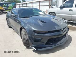 2016 Chevrolet Camaro 2SS с VIN 1G1FH1R70G0142456, выставлен на аукционе IAAI как лот 42533542 с пробегом 125 681 миль миль и . История ставок и продаж доступна на DreamBid. Изображение 1.