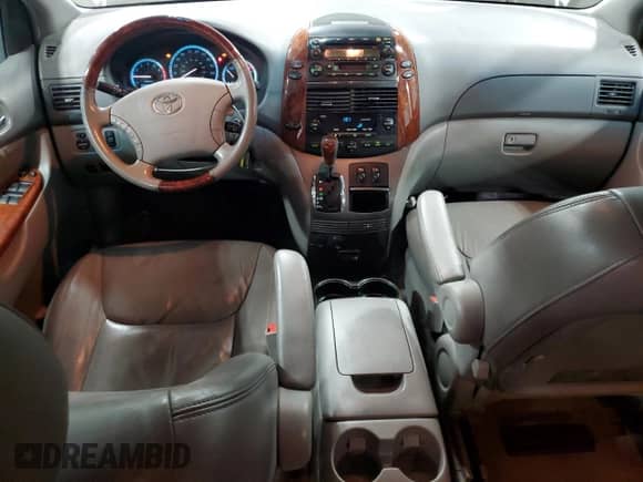 2004 Toyota Sienna XLE z VIN 5TDBA22C54S008865, wystawiony jako Copart lot #67295945 z przebiegiem 276 878 mil mil oraz Szkoda całkowita • Salvage title. Historia ofert i sprzedaży dostępna na DreamBid. Obrazek 8.