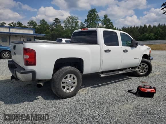 2011 Chevrolet Silverado 2500HD LT z VIN 1GC1KXC85BF252397, wystawiony jako Copart lot #56344905 z przebiegiem 309 119 mil mil oraz Szkoda całkowita • Salvage title. Historia ofert i sprzedaży dostępna na DreamBid. Obrazek 3.