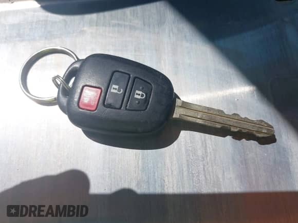 2018 Toyota Tundra SR с VIN 5TFUW5F1XJX752861, выставлен на аукционе IAAI как лот 42443800 с пробегом 72 547 миль миль и . История ставок и продаж доступна на DreamBid. Изображение 11.