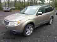 2009 Subaru Forester X with VIN JF2SH63619H700582, listed as a IAAI auction lot 43443842 with 170,240 mi miles and . Bid and sale history available at DreamBid. Image 2.