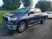 2007 Toyota Tundra SR5 z VIN 5TBET54117S455677, wystawiony jako Copart lot #74101544 z przebiegiem Nie podano mil oraz Szkoda całkowita • Salvage title. Historia ofert i sprzedaży dostępna na DreamBid. Obrazek 1.