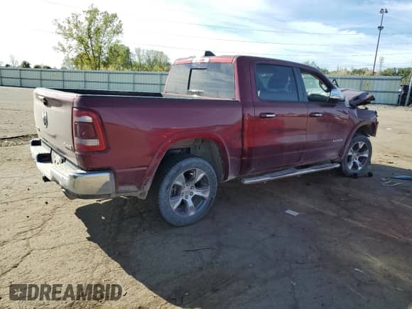 2020 Ram 1500 Laramie z VIN 1C6SRFJM3LN250091, wystawiony jako Copart lot #84553495 z przebiegiem 74 478 mil mil oraz Czysty tytuł • Clean title. Historia ofert i sprzedaży dostępna na DreamBid. Obrazek 3.