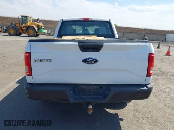 2017 Ford F-150 XL z VIN 1FTEW1CPXHKD83934, wystawiony jako IAAI lot #43092744 z przebiegiem 160 410 mil mil oraz . Historia ofert i sprzedaży dostępna na DreamBid. Obrazek 16.