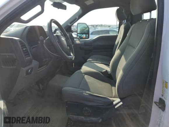 2017 Ford F-250 XLT с VIN 1FTBF2B60HEB57207, выставлен на аукционе Copart как лот 70478964 с пробегом 72 175 миль миль и Списание • Salvage title. История ставок и продаж доступна на DreamBid. Изображение 7.