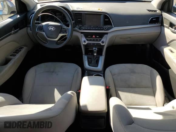 2017 Hyundai Elantra SE с VIN 5NPD84LFXHH167790, выставлен на аукционе Copart как лот 86838235 с пробегом Не указан миль и Списание • Salvage title. История ставок и продаж доступна на DreamBid. Изображение 8.