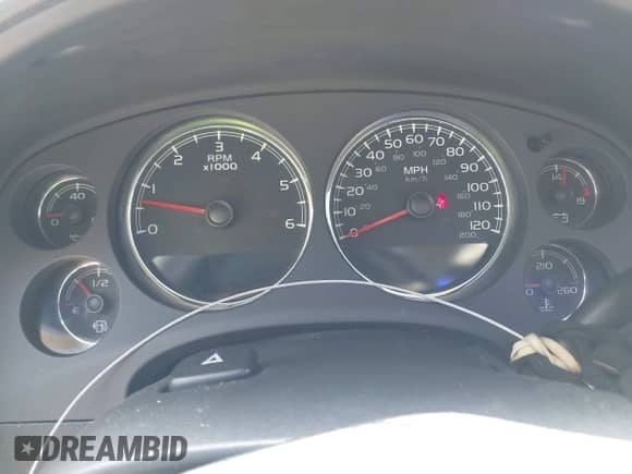 2007 Chevrolet Suburban LTZ with VIN 3GNFK16377G101075, listed as a IAAI auction lot 43025258 with Not provided miles and . Bid and sale history available at DreamBid. Image 7.