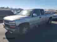 2001 Chevrolet Silverado 1500 LS z VIN 1GCEK19T81E123004, wystawiony jako Copart lot #90468215 z przebiegiem Nie podano mil oraz Czysty tytuł • Clean title. Historia ofert i sprzedaży dostępna na DreamBid. Obrazek 1.