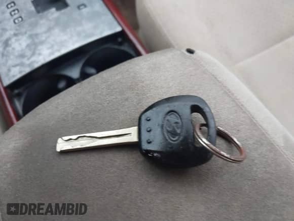 2006 Hyundai Azera SE с VIN KMHFC46F26A137167, выставлен на аукционе IAAI как лот 39742521 с пробегом 220 504 миль миль и . История ставок и продаж доступна на DreamBid. Изображение 11.