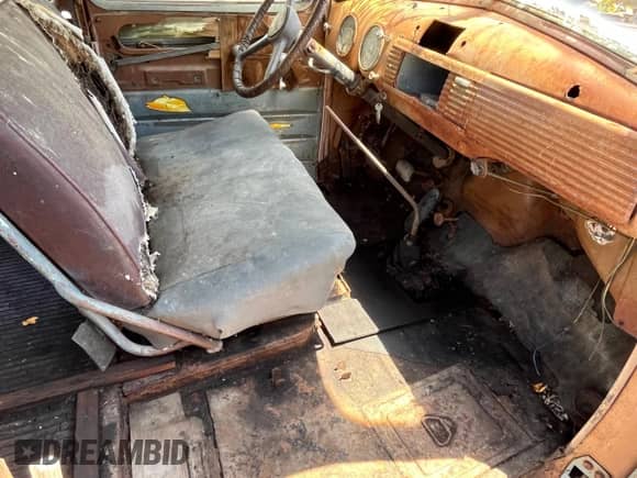 1953 Chevrolet Suburban с VIN H53K032117, выставлен на аукционе Copart как лот 83868164 с пробегом Не указан миль и Чистый • Clean title. История ставок и продаж доступна на DreamBid. Изображение 5.