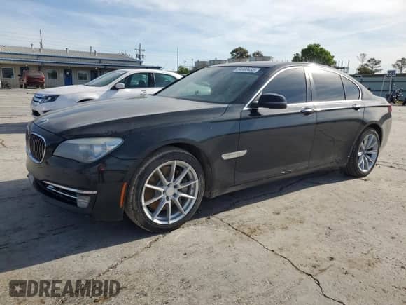 2013 BMW 7 Series 750i xDrive with VIN WBAYB6C50DD223559, listed as a Copart auction lot 54000435 with 265,821 mi miles and Clean title. Bid and sale history available at DreamBid. Image 1.