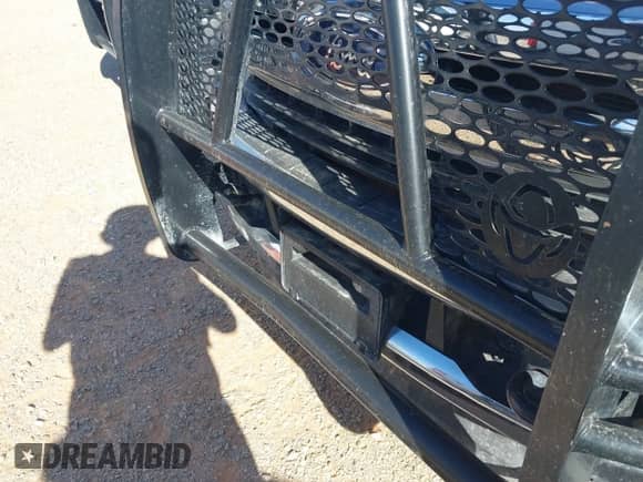 2019 Ford F-250 XL z VIN 1FT7X2B60KED34784, wystawiony jako IAAI lot #43143388 z przebiegiem 192 624 mil mil oraz . Historia ofert i sprzedaży dostępna na DreamBid. Obrazek 6.