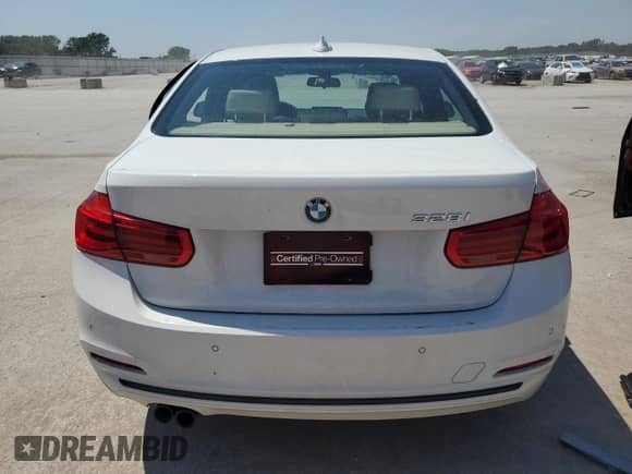 2016 BMW 3 Series 328i с VIN WBA8E9G53GNT45446, выставлен на аукционе Copart как лот 68040445 с пробегом 50 702 миль миль и Списание • Salvage title. История ставок и продаж доступна на DreamBid. Изображение 6.