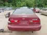 1997 Toyota Camry LE z VIN 4T1BF22K8VU005878, wystawiony jako IAAI lot #42447380 z przebiegiem 180 256 mil mil oraz . Historia ofert i sprzedaży dostępna na DreamBid. Obrazek 16.