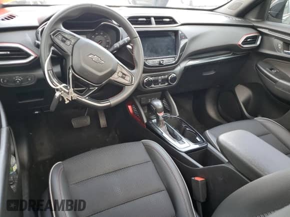 2021 Chevrolet TrailBlazer RS with VIN KL79MUSL9MB109946, listed as a Copart auction lot 68692025 with Not provided miles and Salvage title. Bid and sale history available at DreamBid. Image 8.