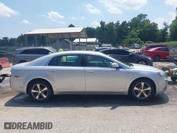 2010 Chevrolet Malibu z VIN 1G1ZF5EZXAF133043, wystawiony jako IAAI lot #42680239 z przebiegiem 125 964 mil mil oraz . Historia ofert i sprzedaży dostępna na DreamBid. Obrazek 13.