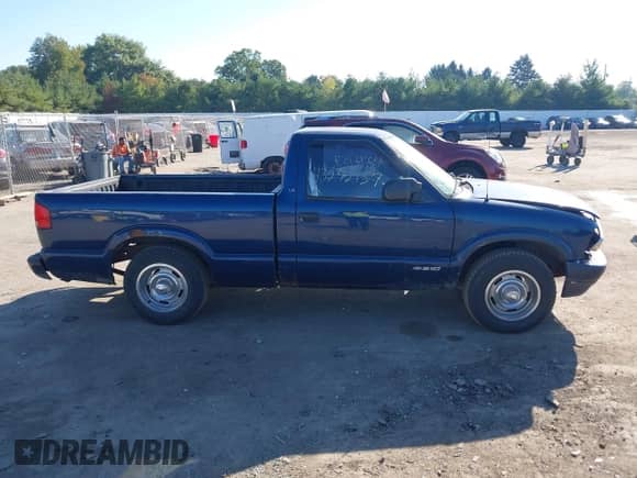 1999 Chevrolet S-10 LS с VIN 1GCCS1442XK163824, выставлен на аукционе IAAI как лот 43272157 с пробегом 149 234 миль миль и . История ставок и продаж доступна на DreamBid. Изображение 13.
