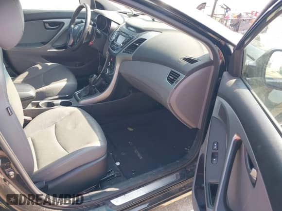 2014 Hyundai Elantra Sport z VIN KMHDH4AHXEU142888, wystawiony jako IAAI lot #42343321 z przebiegiem 100 012 mil mil oraz . Historia ofert i sprzedaży dostępna na DreamBid. Obrazek 5.