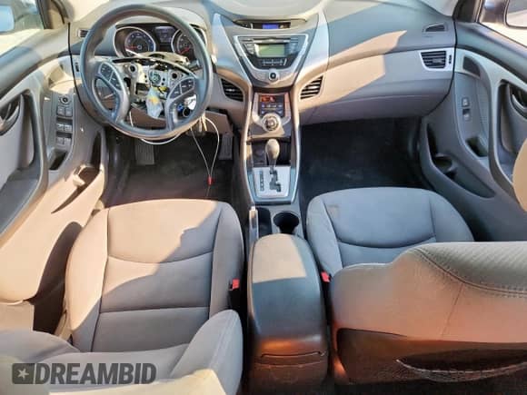 2013 Hyundai Elantra GLS с VIN KMHDH4AE4DU585168, выставлен на аукционе Copart как лот 67086295 с пробегом 158 624 миль миль и Списание • Salvage title. История ставок и продаж доступна на DreamBid. Изображение 8.