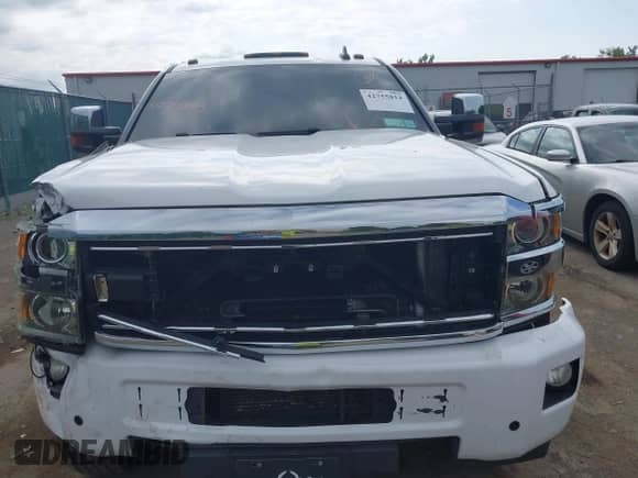 2015 Chevrolet Silverado 2500HD LT с VIN 1GC1KVE85FF611982, выставлен на аукционе IAAI как лот 42755814 с пробегом 130 712 миль миль и . История ставок и продаж доступна на DreamBid. Изображение 12.
