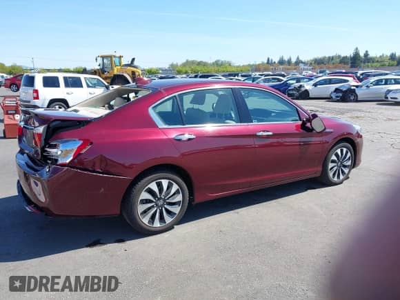 2015 Honda Accord Touring with VIN 1HGCR6F71FA002872, listed as a IAAI auction lot 42001036 with 27,505 mi miles and . Bid and sale history available at DreamBid. Image 4.