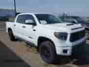 2020 Toyota Tundra SR5 z VIN 5TFDY5F11LX936048, wystawiony jako IAAI lot #42018523 z przebiegiem 102 445 mil mil oraz . Historia ofert i sprzedaży dostępna na DreamBid. Obrazek 1.