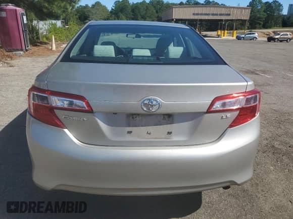 2014 Toyota Camry L с VIN 4T4BF1FK7ER440577, выставлен на аукционе Copart как лот 85904505 с пробегом 78 346 миль миль и Списание • Salvage title. История ставок и продаж доступна на DreamBid. Изображение 6.