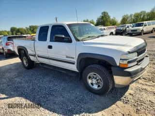 2002 Chevrolet Silverado 2500HD LS z VIN 1GCHC29U72E117463, wystawiony jako Copart lot #81401095 z przebiegiem 165 754 mil mil oraz Szkoda całkowita • Salvage title. Historia ofert i sprzedaży dostępna na DreamBid. Obrazek 4.