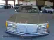 1984 Mercedes-Benz 500 с VIN WDBCA37A9EA045724, выставлен на аукционе Copart как лот 61617295 с пробегом 326 624 миль миль и Чистый • Clean title. История ставок и продаж доступна на DreamBid. Изображение 5.