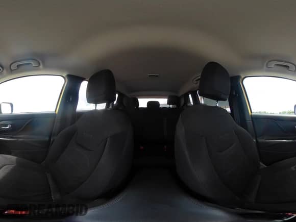 2017 Jeep Renegade Latitude с VIN ZACCJABB9HPG35478, выставлен на аукционе IAAI как лот 42576406 с пробегом 95 518 миль миль и . История ставок и продаж доступна на DreamBid. Изображение 18.