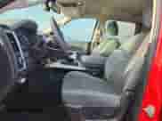 2016 Ram 1500 Big Horn z VIN 1C6RR7LT3GS220296, wystawiony jako Copart lot #63682715 z przebiegiem 103 096 mil mil oraz Szkoda całkowita • Salvage title. Historia ofert i sprzedaży dostępna na DreamBid. Obrazek 7.